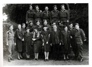 Helen Lloyd with Canadian soldiers in June 1945 (with kind permission of the SHC 5380/1/12/1)